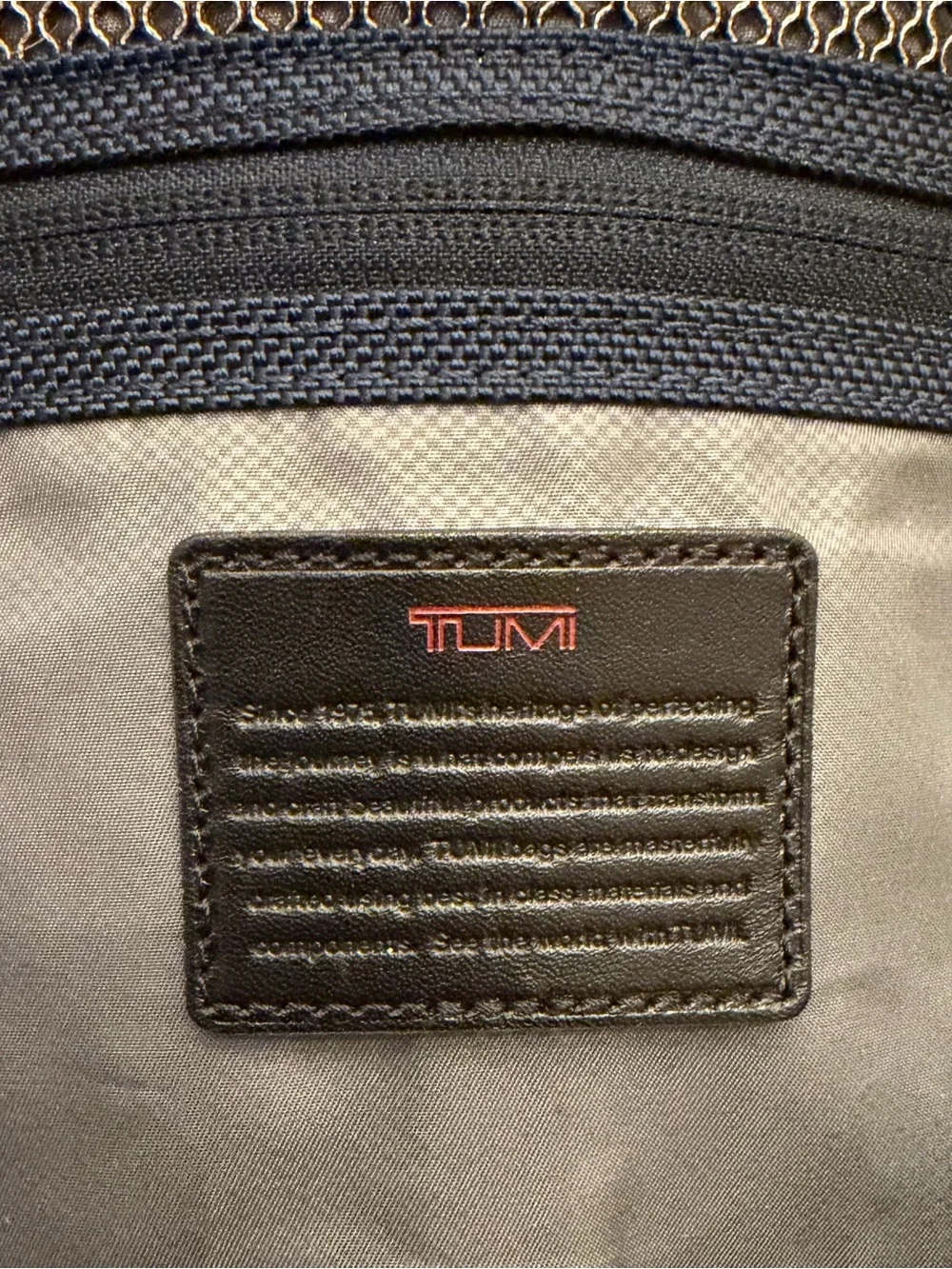 Tumi Mens Black Ballistic Nylon Alpha Hanging Toiletry Kit EUC Never Used